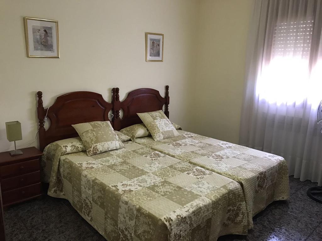 Hostal El Violi Cardona Exteriör bild