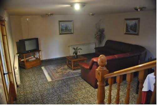 Hostal El Violi Cardona Exteriör bild