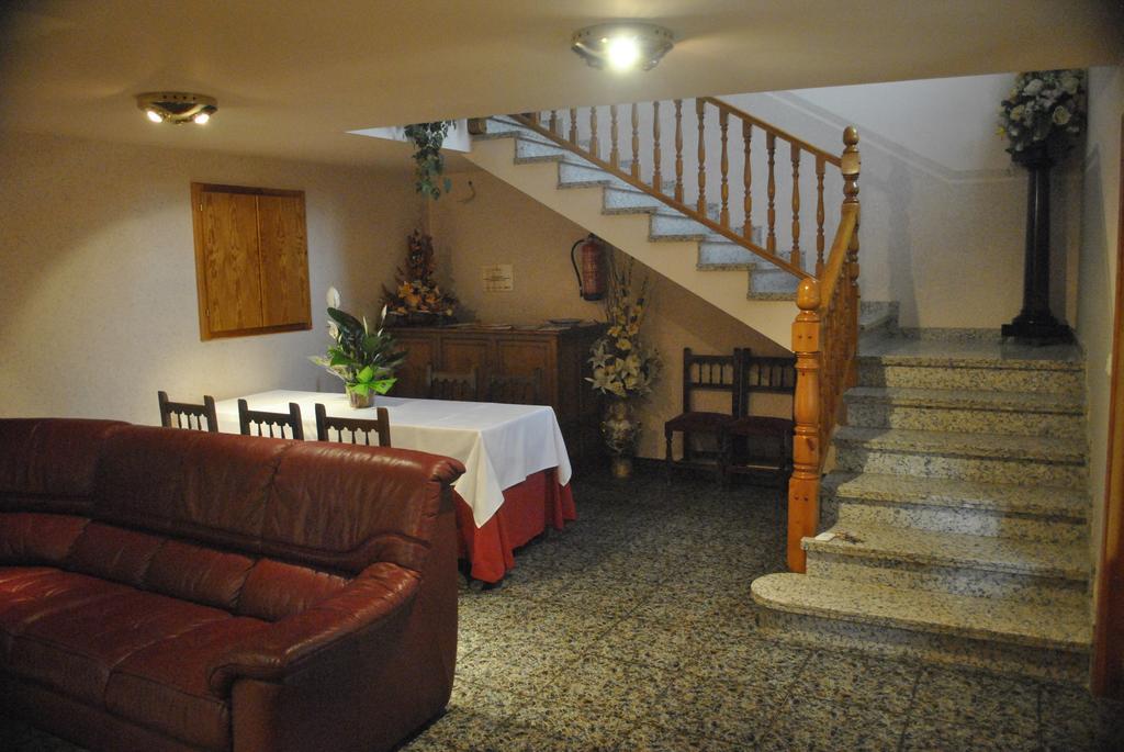 Hostal El Violi Cardona Exteriör bild